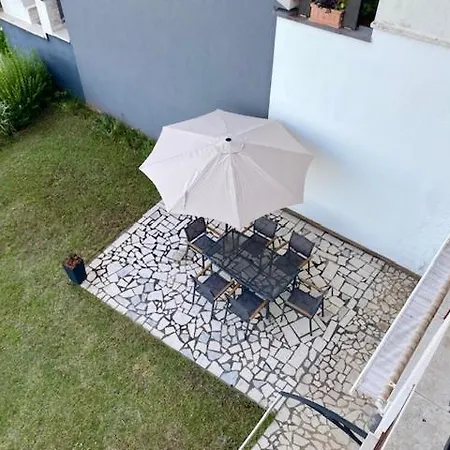 شقة Spacious, Newly Renovated, Marina Views Apartment Pula *